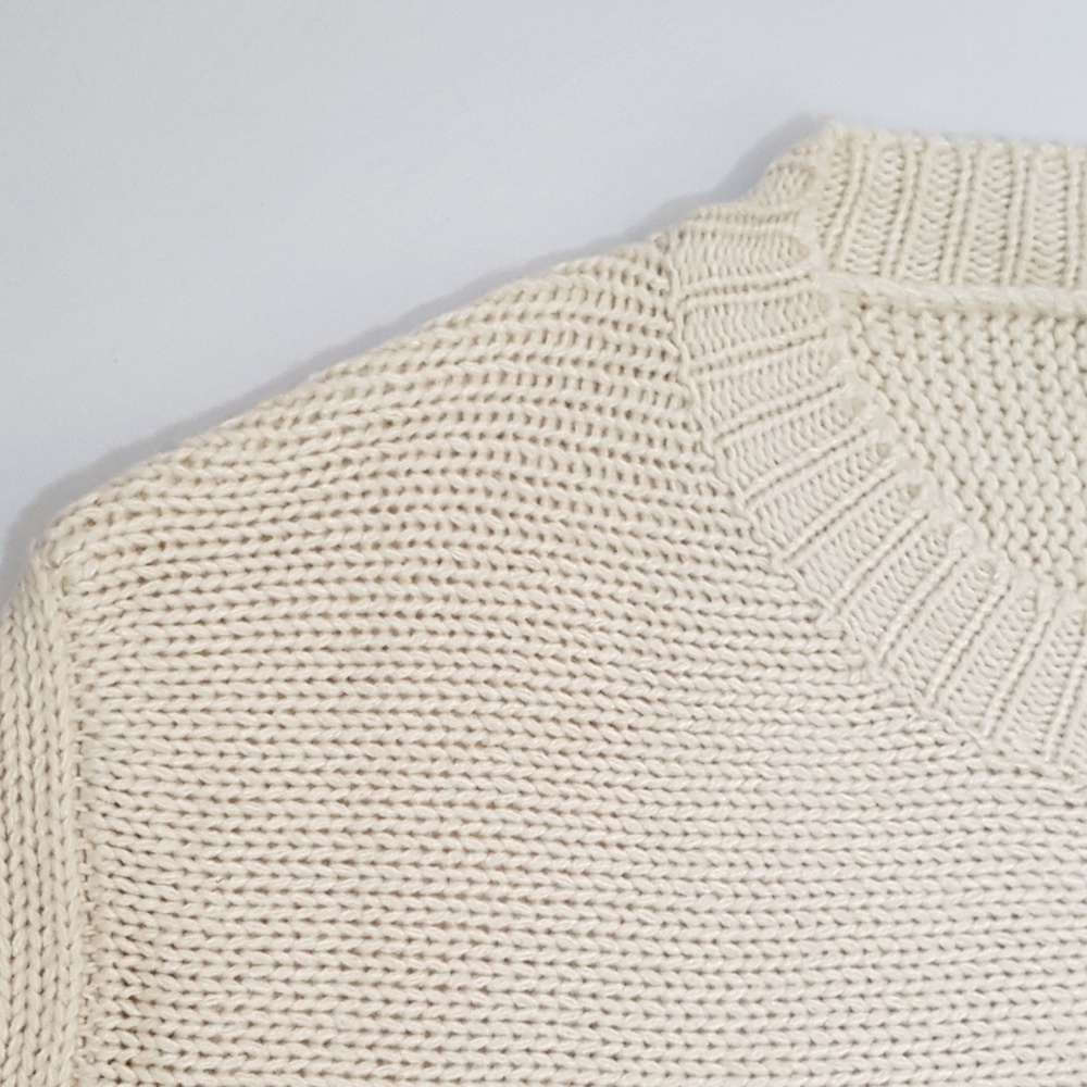 Long Sleeve Round Neck Pull Over Knit Sweater - Picture 4 of 6
